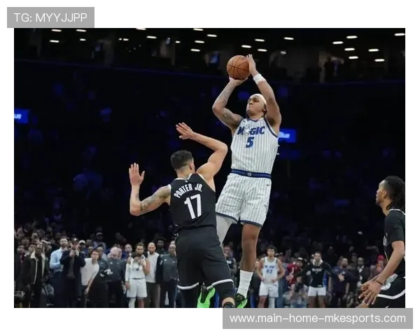 NBA超远三分压哨震撼全场：连解说都惊掉下巴