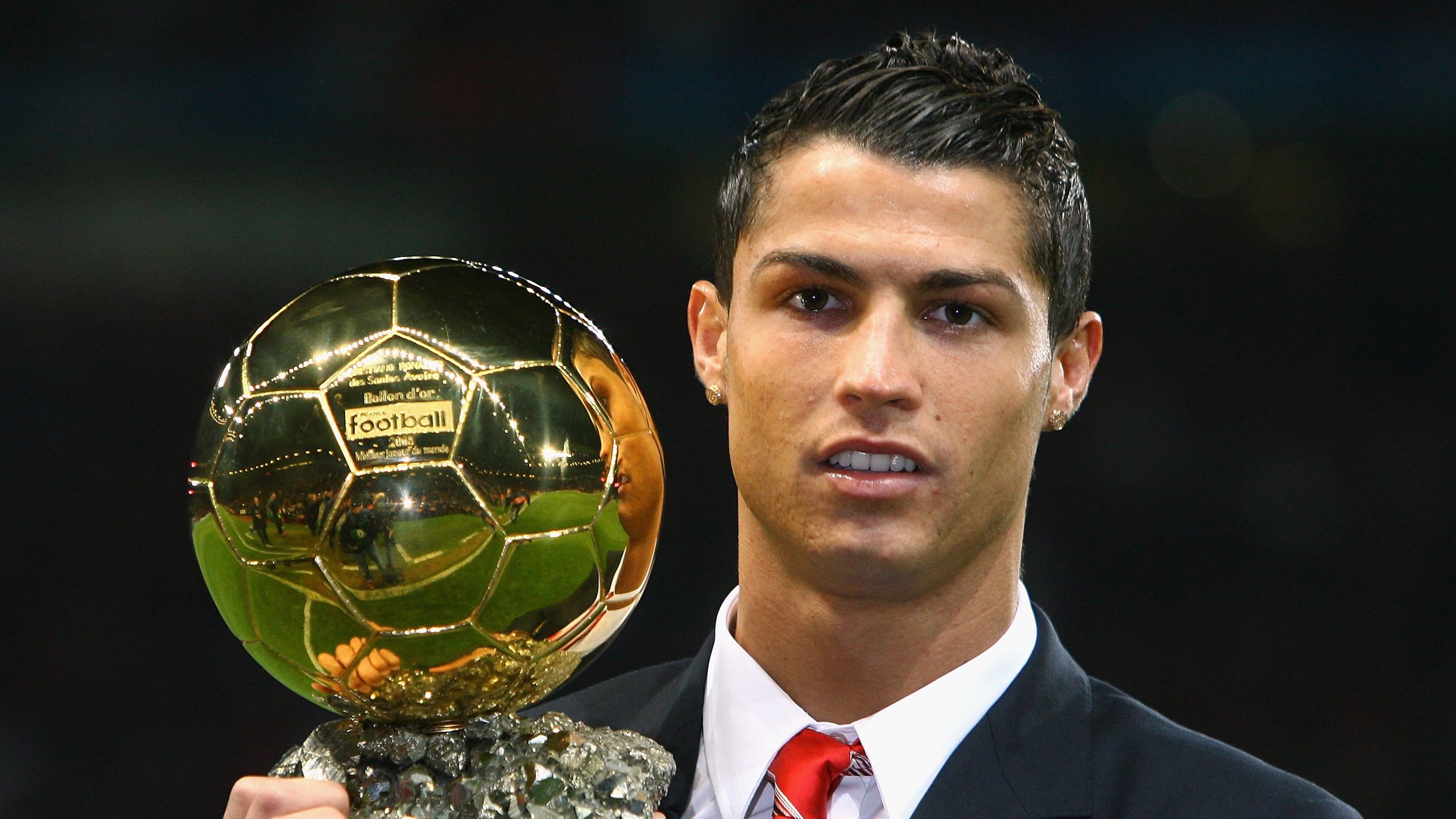 巴雷特：从全黑队的进攻指挥官到战术先锋，他在场上的表现无可替代